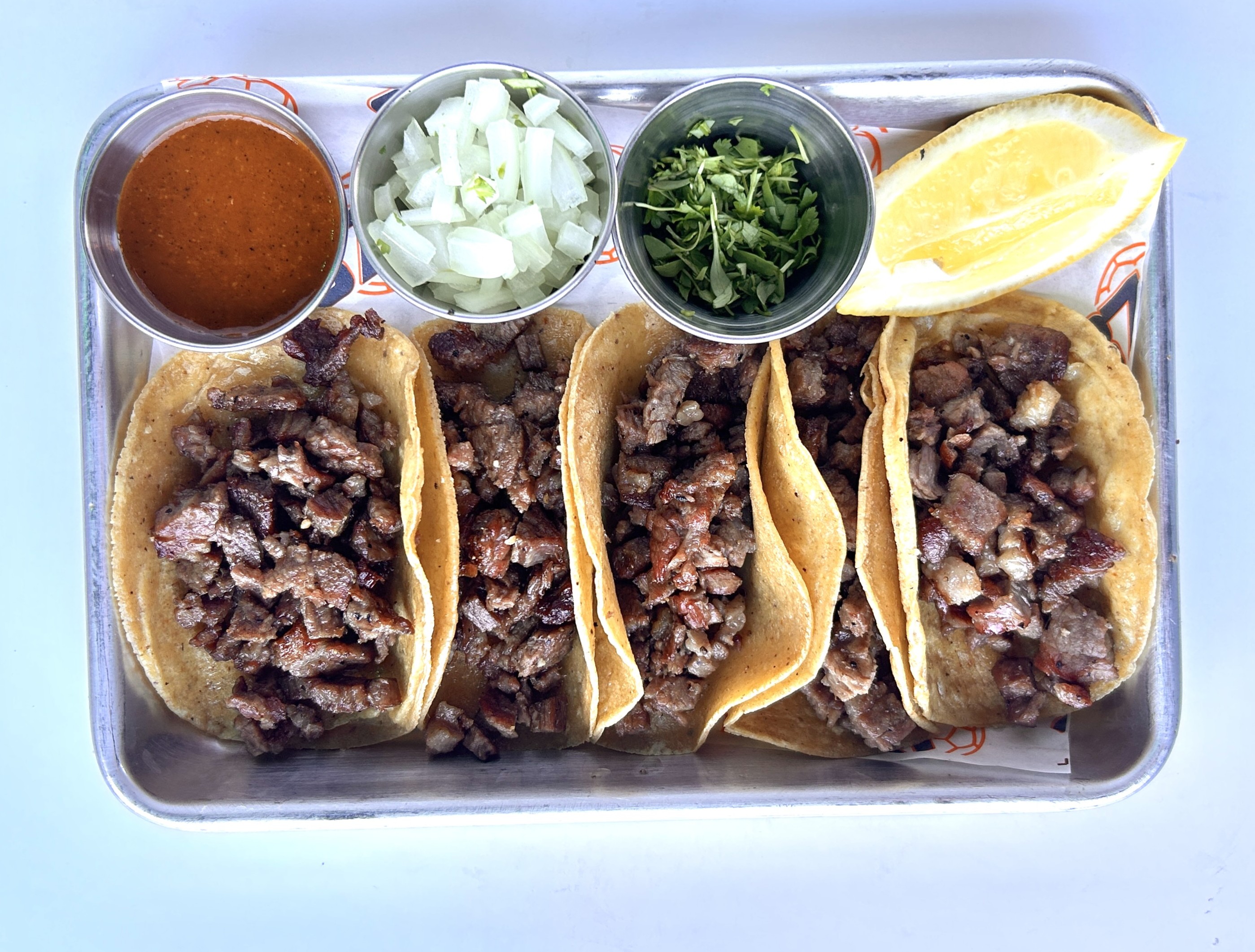 Tacos de carne asada