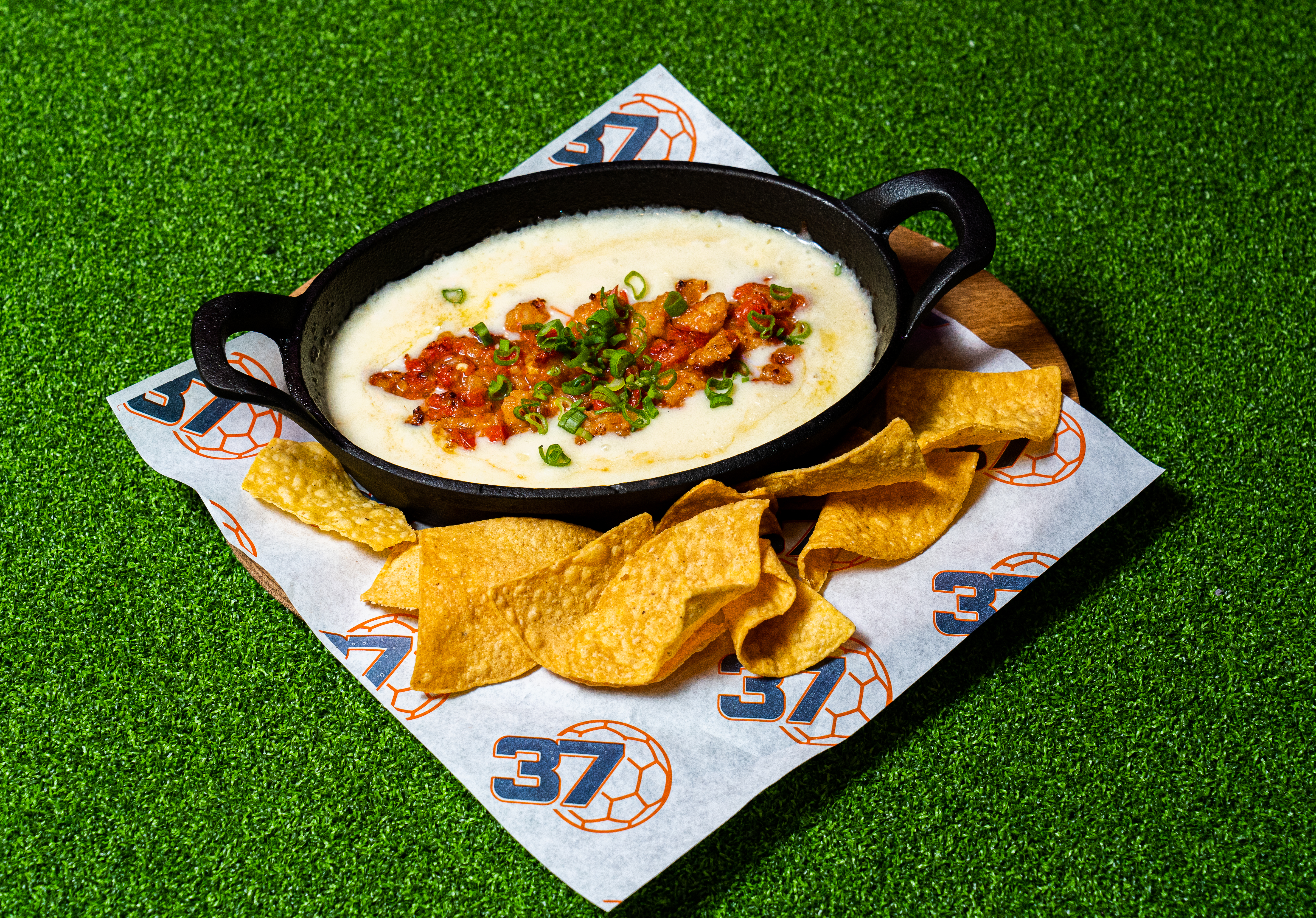 Queso fundido con camarones